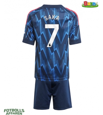 Arsenal Bukayo Saka #7 Bortaställ Barn 2025-26 Kortärmad (+ Korta byxor)